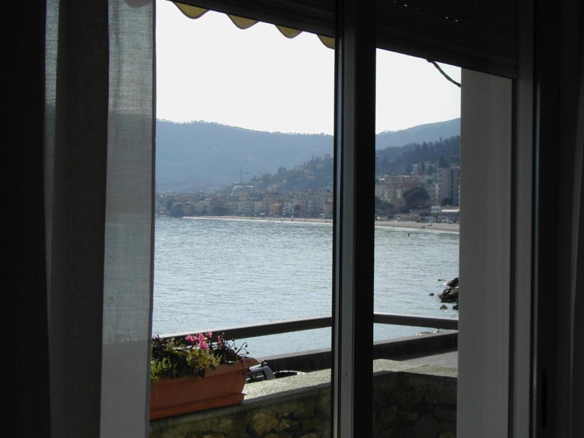 Cadorna Fronte Mare Apartment Alassio Ngoại thất bức ảnh