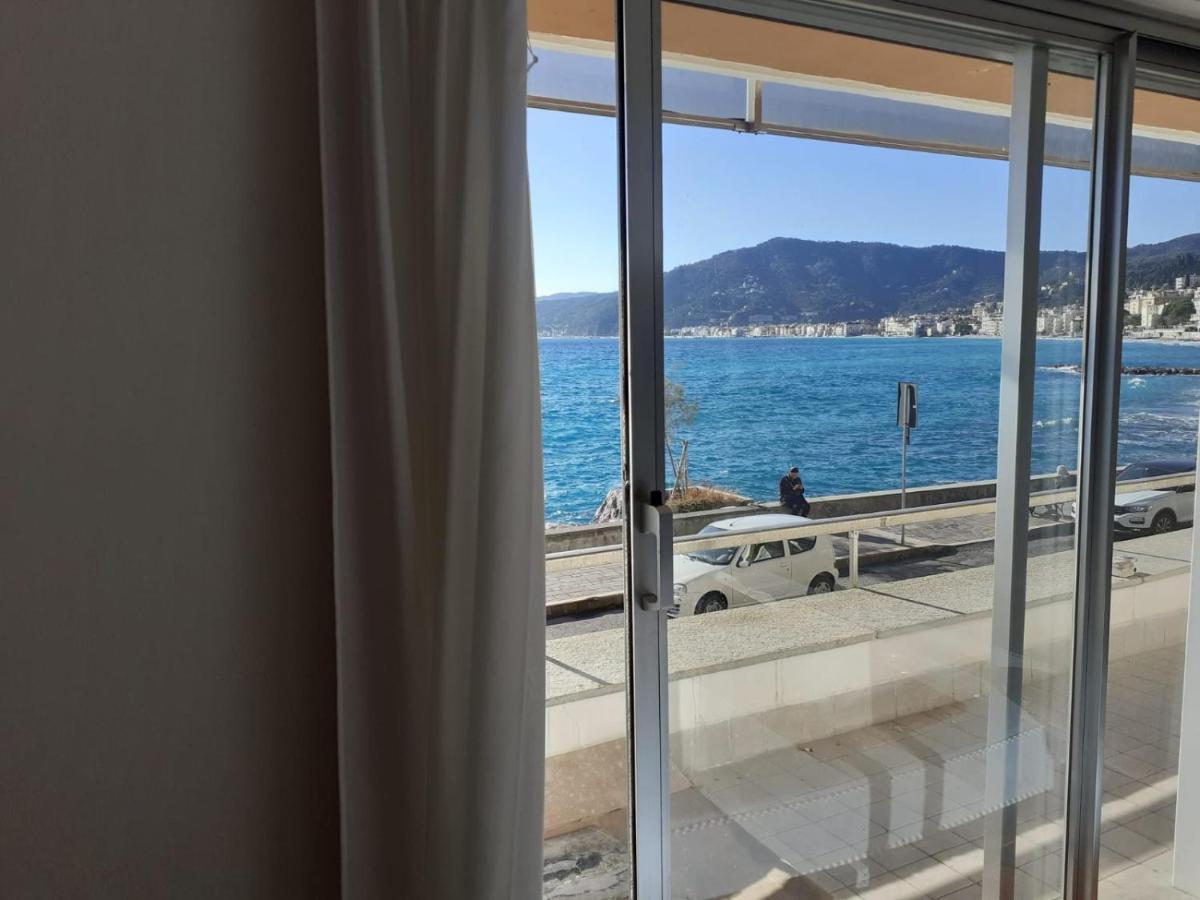 Cadorna Fronte Mare Apartment Alassio Ngoại thất bức ảnh