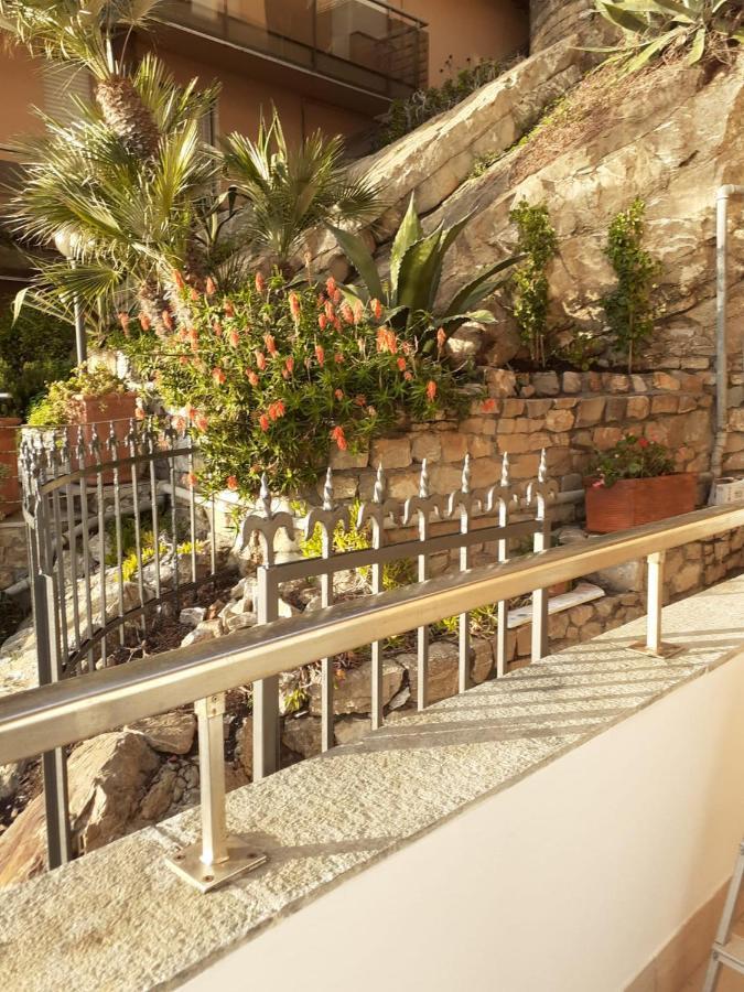 Cadorna Fronte Mare Apartment Alassio Ngoại thất bức ảnh