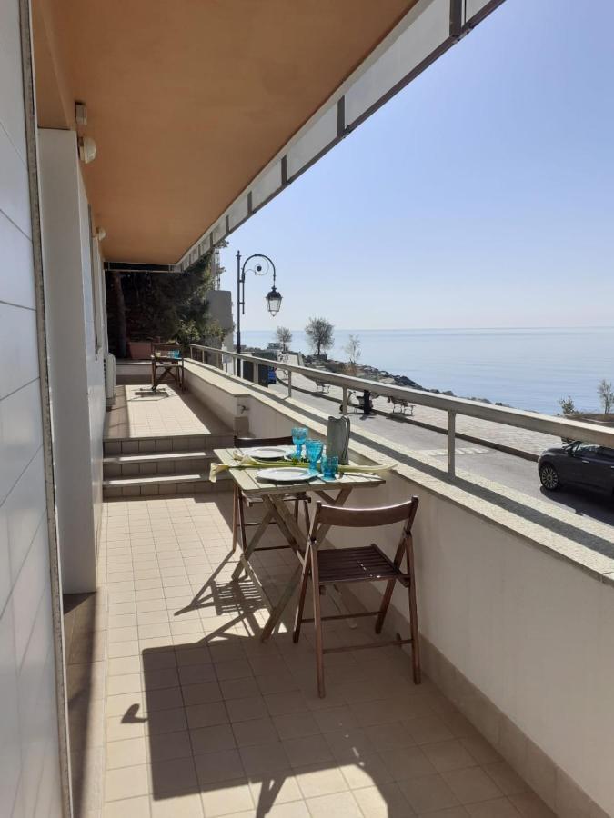 Cadorna Fronte Mare Apartment Alassio Ngoại thất bức ảnh